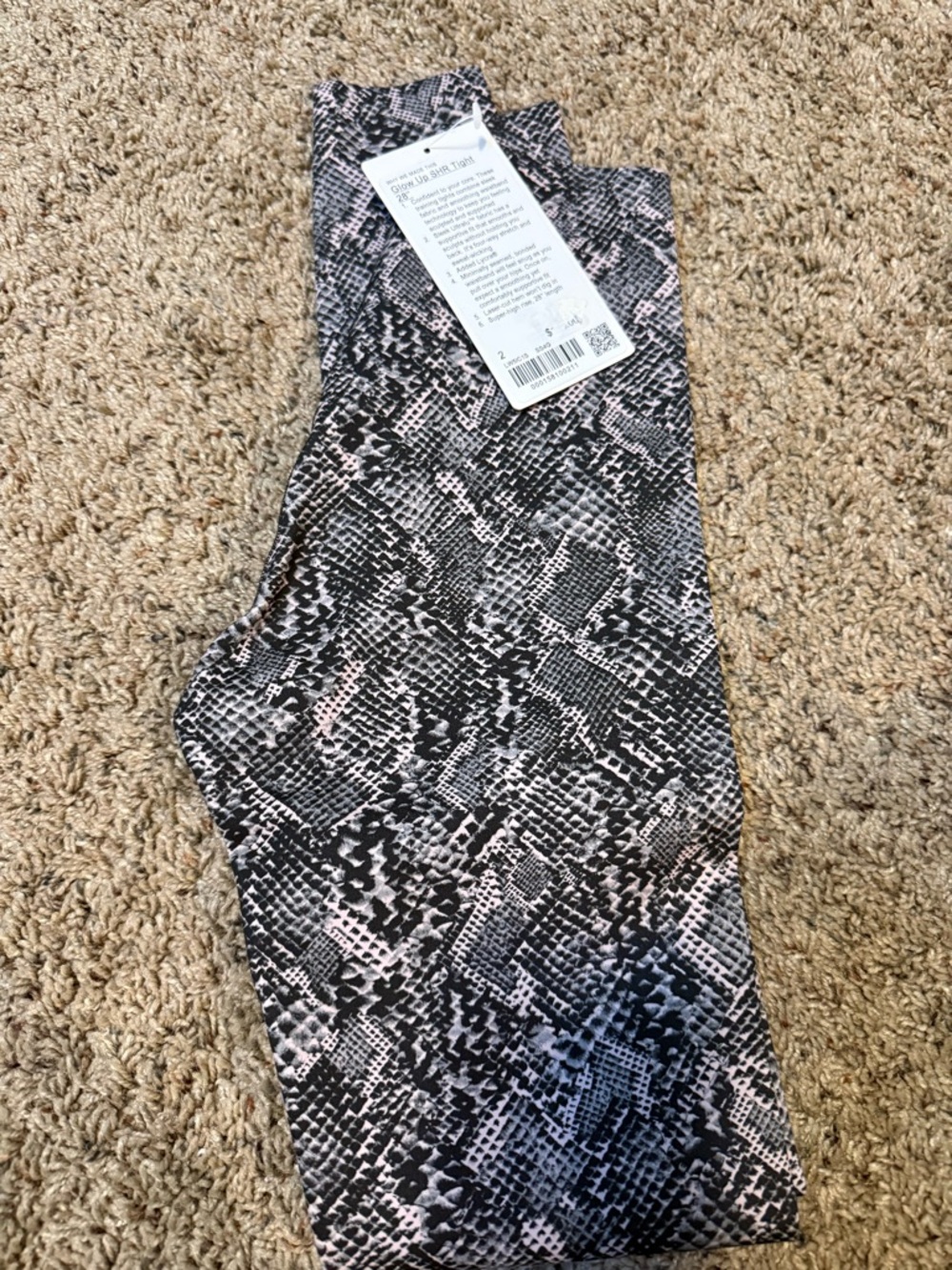 lululemon athletica Black & Pink Snake-Print Leggings